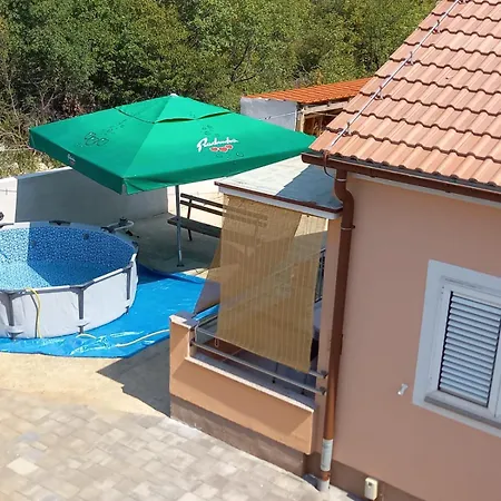 Kuca Za Odmor Danijela بيت للعطل