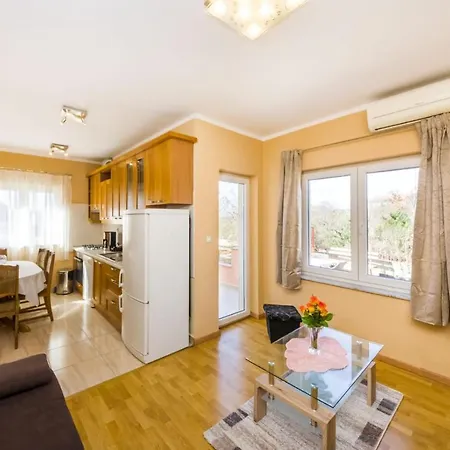 Kuca Za Odmor Danijela Feriehus